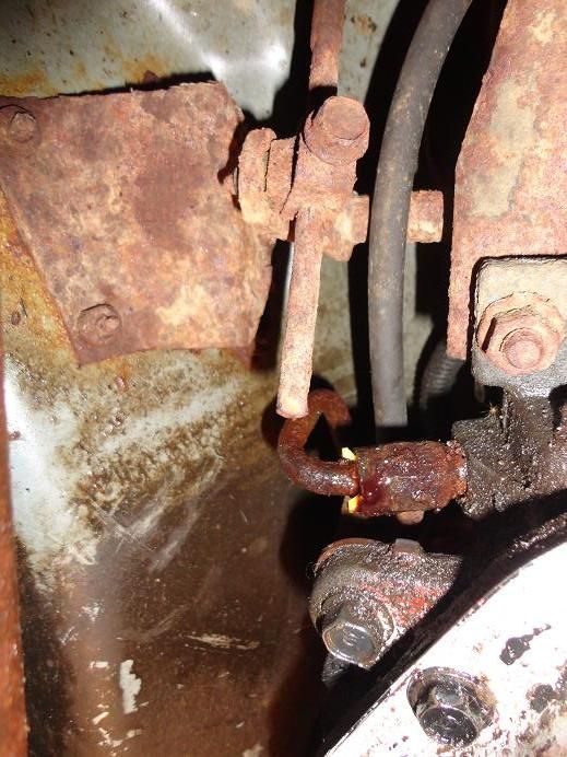 Small transmission leak...advice? Jeep Enthusiast Forums
